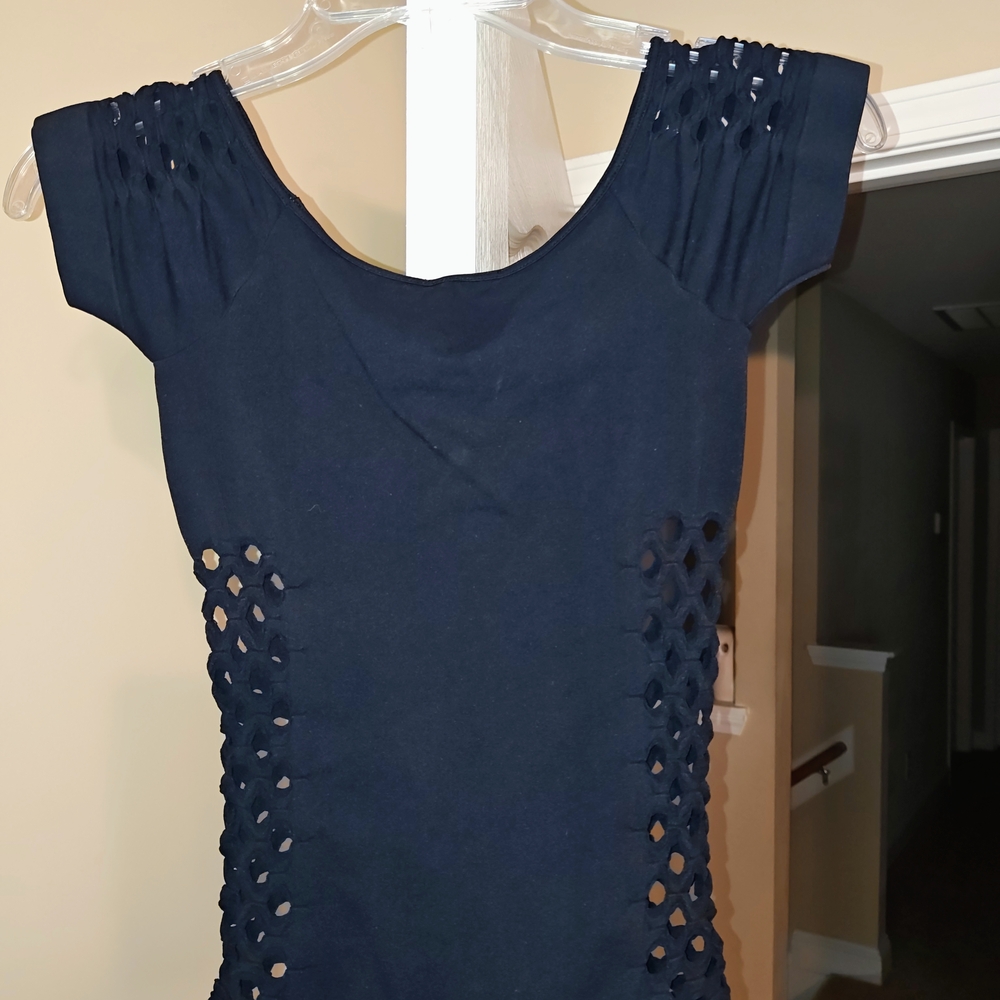 Elegant Black Dress with Cutout